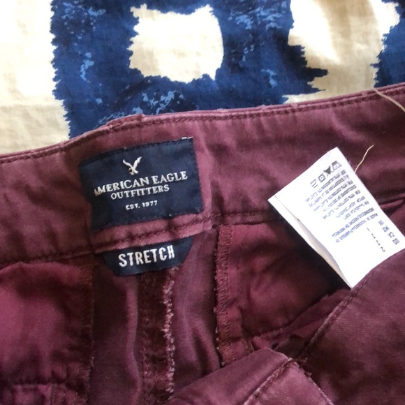 Burgundy distressed midi shorts - Picture 3 of 3